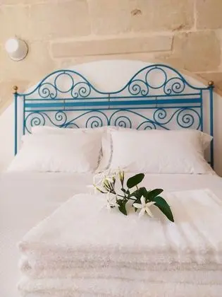 Luxury Oda