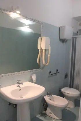 Exclusive Tek Büyük Yataklı Oda