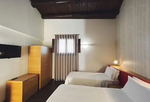 Classic Tek Büyük veya İki Ayrı Yataklı Oda, 1 Yatak Odası