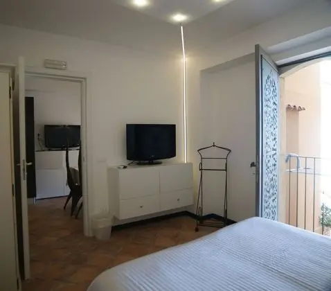 Apart Daire, Şehir Manzaralı (Peleo)