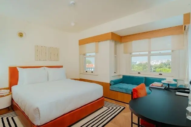 Superior Sea Or City View Room with BayWindow