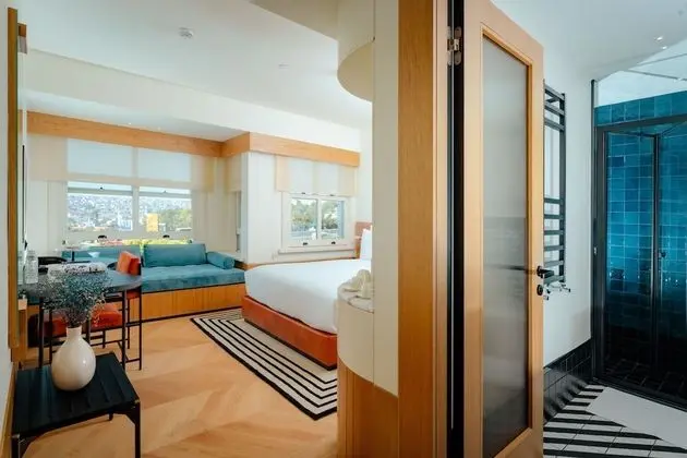 Superior Sea Or City View Room with BayWindow