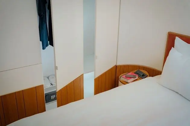 Superior Sea Or City View Room with BayWindow