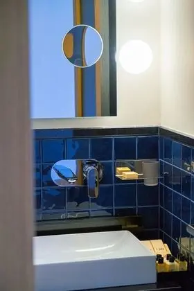 Superior Sea Or City View Room with BayWindow