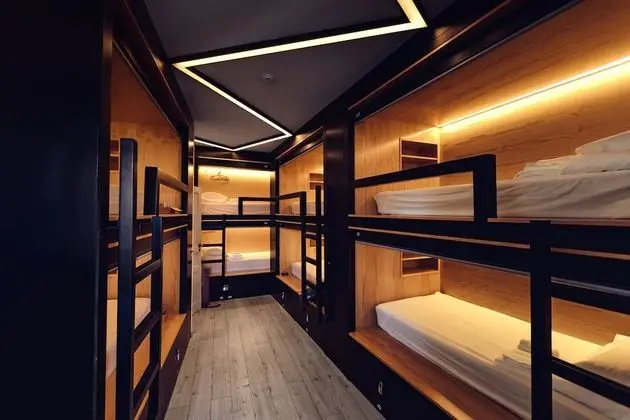 Ortak Ranzalı Oda, Karma Ranzalı Oda, Ortak Banyo (1 bed in 8-bed dorm)