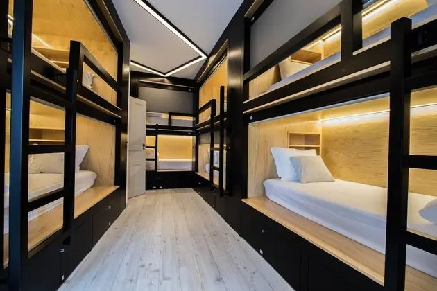 Ortak Ranzalı Oda, Karma Ranzalı Oda, Ortak Banyo (1 bed in 8-bed dorm)