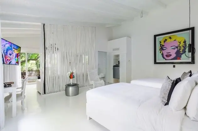Gigi Hip Suite, Ocean View with Pool