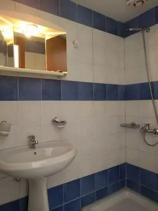 Basic Tek Büyük veya İki Ayrı Yataklı Oda, 1 Çift Kişilik veya 2 Tek Kişilik Yatak