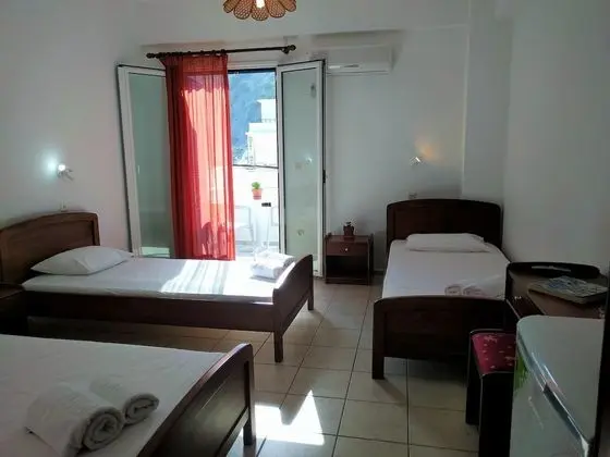 Üç Kişilik Oda