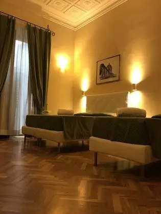Üç Kişilik Oda