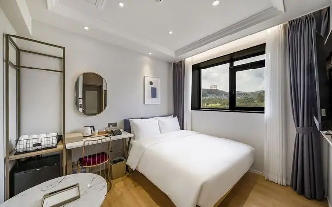 Standard Tek Büyük Yataklı Oda (Netflix)