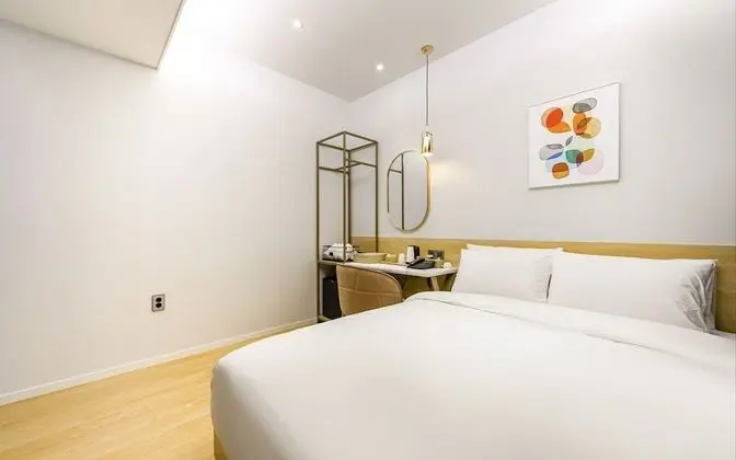 Standard Tek Büyük Yataklı Oda (Netflix)