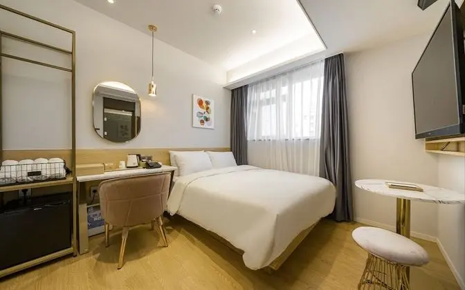 Standard Tek Büyük Yataklı Oda (Netflix)