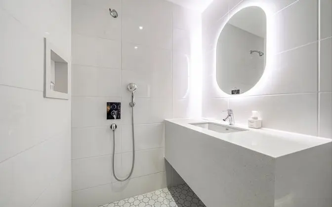 Standard Tek Büyük Yataklı Oda (Netflix)