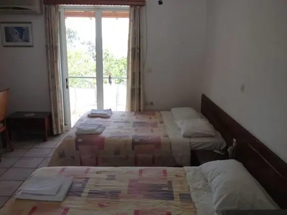 Üç Kişilik Oda, Deniz Manzaralı