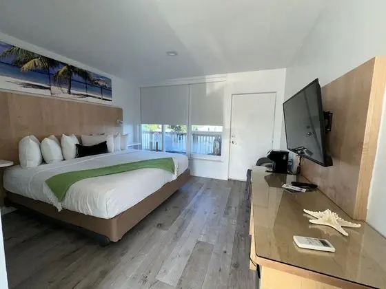 Superior King Water View, Accessible