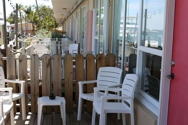 Superior King Water View Patio