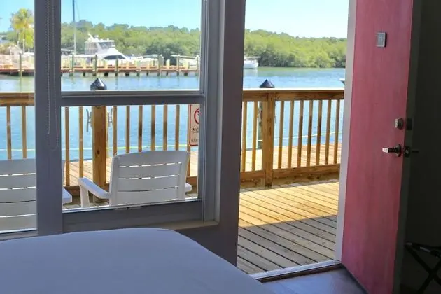 Superior King Water View Patio