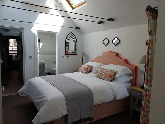 Deluxe Tek Büyük Yataklı Oda, Banyolu/Duşlu (Townhouse )