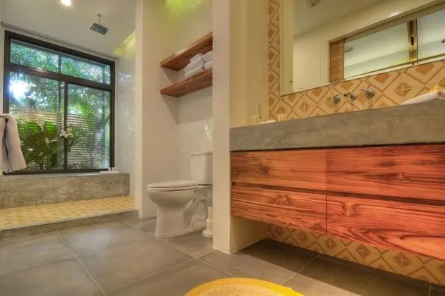 PREMIUM 2 QUEEN BEDS