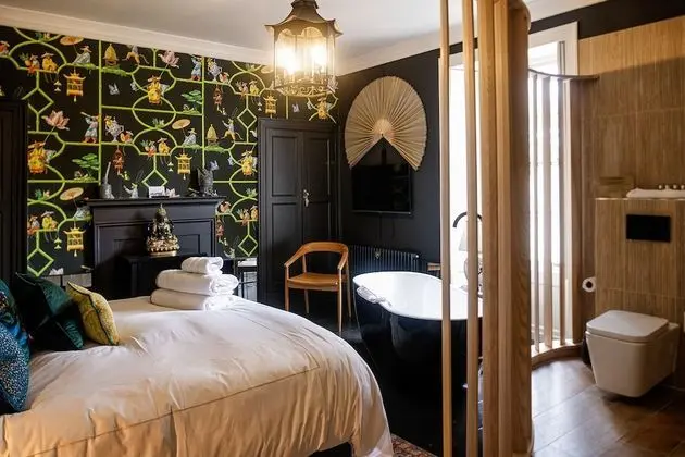 Luxury Tek Büyük Yataklı Oda
