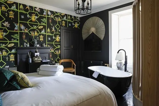 Luxury Tek Büyük Yataklı Oda