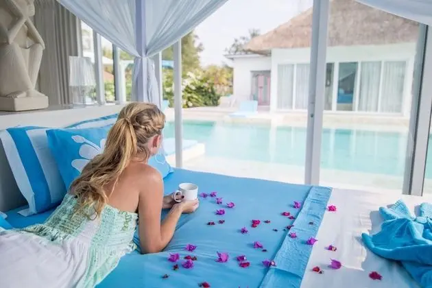Deluxe Bungalov, Havuz Manzaralı, Plaj Kenarı