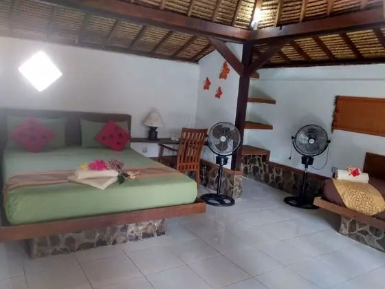 Triple Umbrella Bungalow