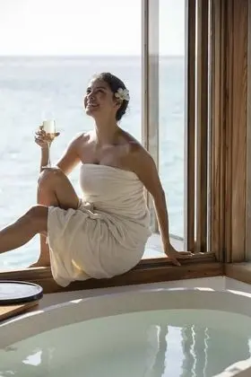 Tek Büyük Yataklı Oda (Gili Lagoon Villa)