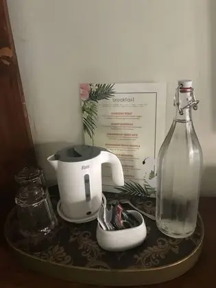Tek Büyük Yataklı Oda, Havuz Manzaralı