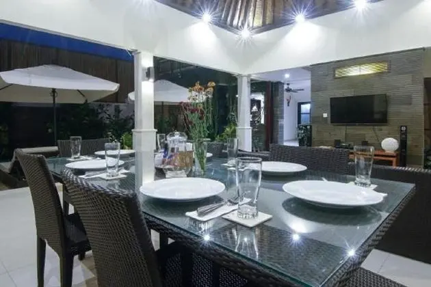 Standard Villa, 2 Yatak Odası, Sigara İçilmez, Havuz Manzaralı