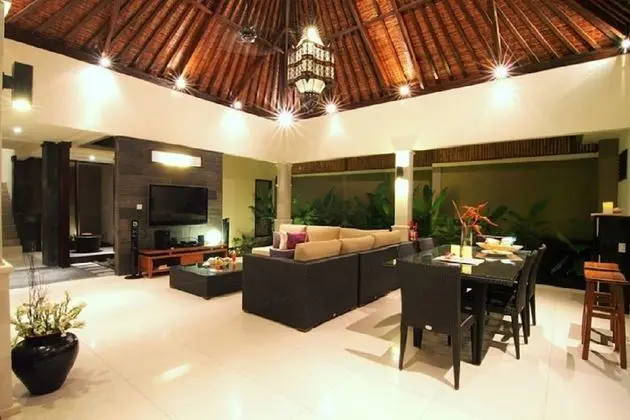 Standard Villa, 2 Yatak Odası, Sigara İçilmez, Havuz Manzaralı
