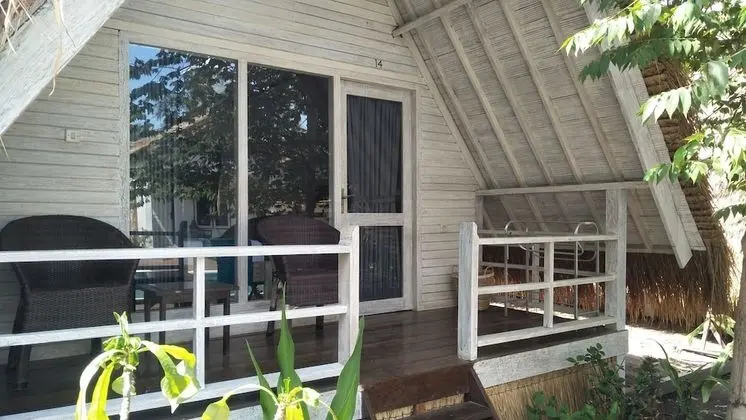 Basic Oda, Havuz Manzaralı