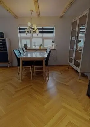 Ev
