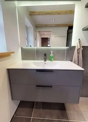 Ev