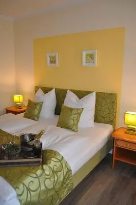 Classic Tek Büyük Yataklı Oda