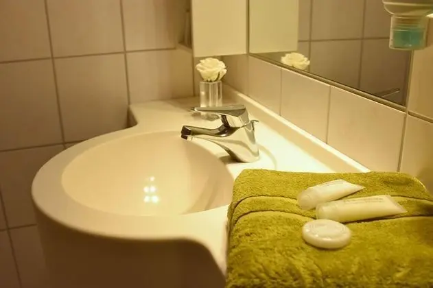 Classic Tek Büyük Yataklı Oda