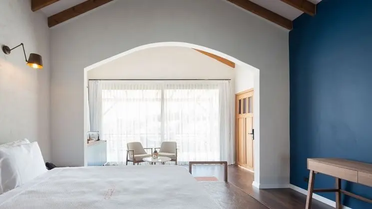The Red Suite Room