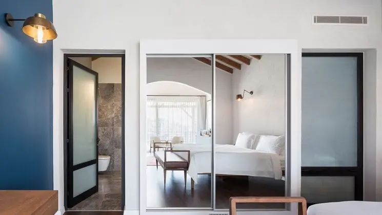 The Red Suite Room