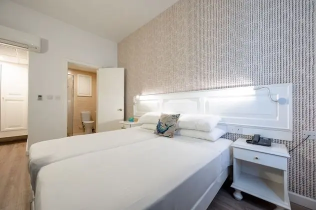 Economy Twin Room