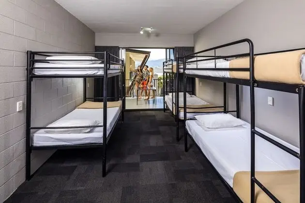 Ortak Ranzalı Oda, Karma Ranzalı Oda (6 Bed)