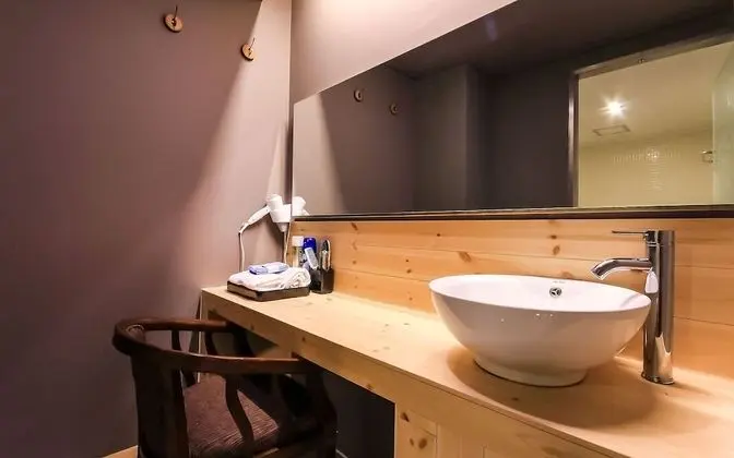 Oda (Premium A-1 room 1st week (NetFlix pe)