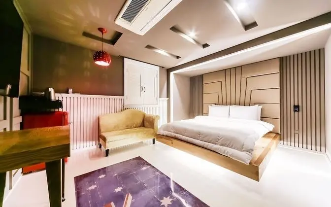 Oda (Premium A-1 room 1st week (NetFlix pe)