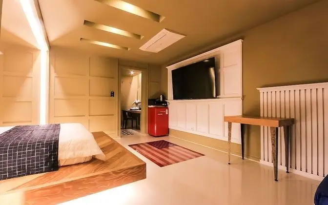 Oda (Premium A-1 room 1st week (NetFlix pe)