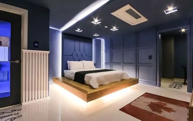 Oda (Premium A-1 room 1st week (NetFlix pe)