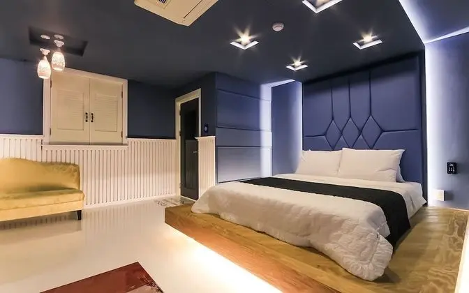 Oda (Premium A-1 room 1st week (NetFlix pe)