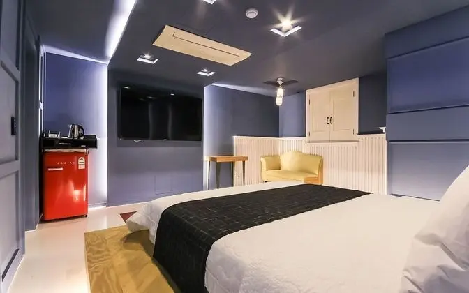 Oda (Premium A-1 room 1st week (NetFlix pe)