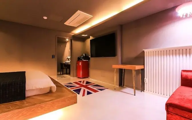 Oda (Premium A-1 room 1st week (NetFlix pe)