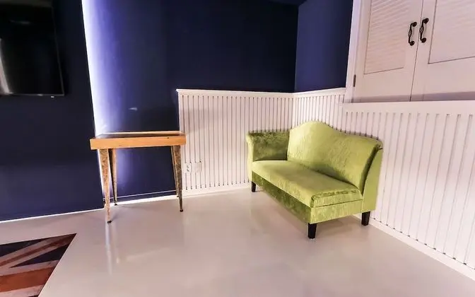 Oda (Premium A-1 room 1st week (NetFlix pe)