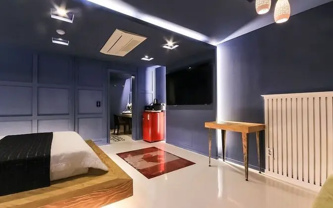 Oda (Premium A-1 room 1st week (NetFlix pe)